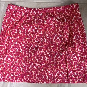 I’m selling this skirt it’s a size XL and I got it off of SHEIN!